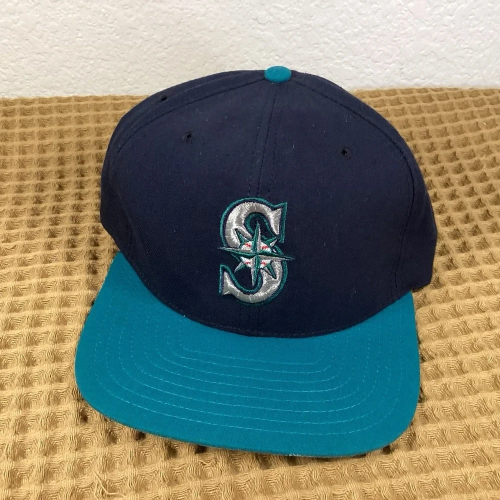 Vintage 80s New Era Seattle Mariners Navy Blue Teal Snapback USA MADE Hat Cap